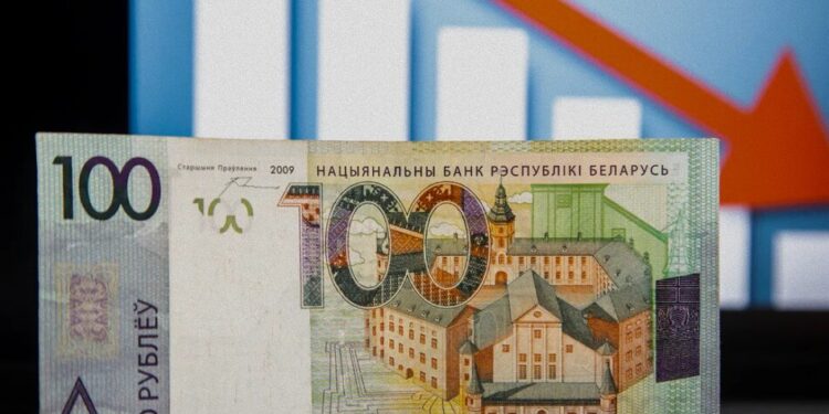 У СЗР заявили, що росія втрачає резерви для зростання зарплат і доходів населення