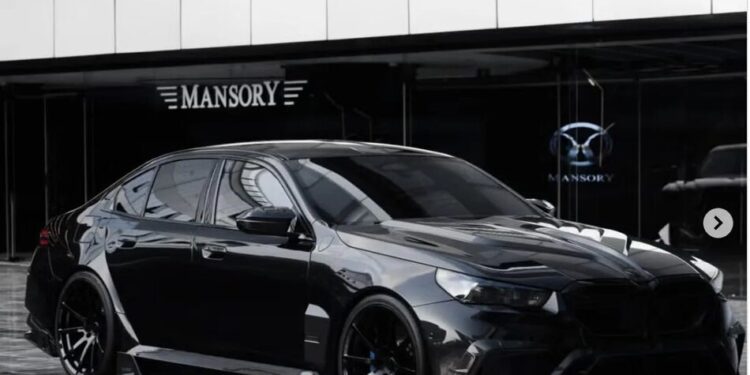 У Єгипті дебютував ексклюзивний BMW M5 від Mansory потужністю 850 к.с