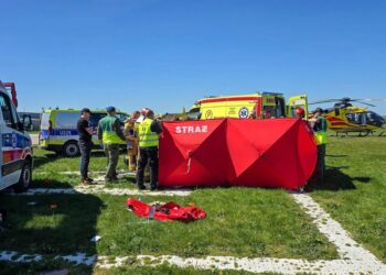 У Польщі під час стрибка з парашутом загинув чоловік