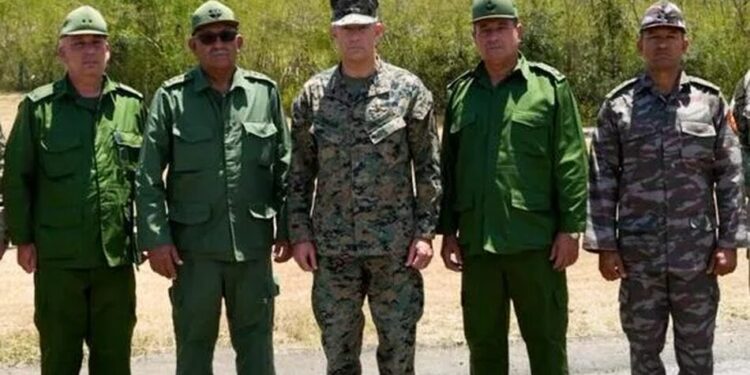 Командувач військ США провів рідкісну зустріч із кубинськими військовими в Гуантанамо