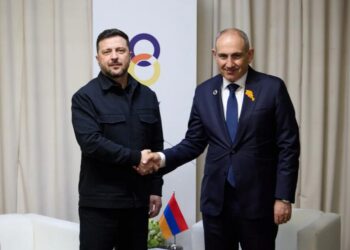 "Паніка і злість" – як у росії реагують на візит Зеленського до Вірменії