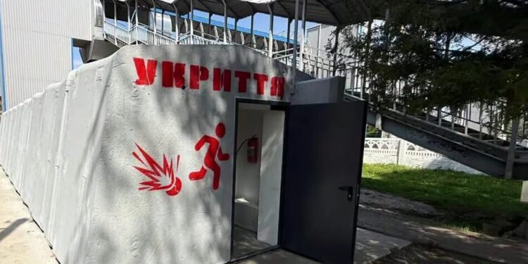 Укрзалізниця розгортає понад 800 модульних укриттів через масовані атаки рф