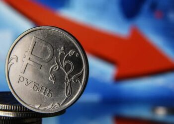 Уряд росії знизив прогноз зростання економіки втричі