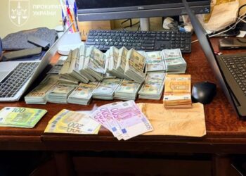 У справі кришування "порноофісів" отримали підозри топи з Нацполу у 3 областях, вилучено елітні авто та мільйони готівкою – Генпрокурор