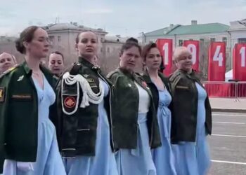 У читі дружини та матері загиблих учасників війни з Україною вперше пройшли маршем 9 травня