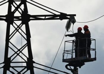 В Україні через обстріли та негоду зафіксовано перебої з електропостачанням у низці областей – Міненерго