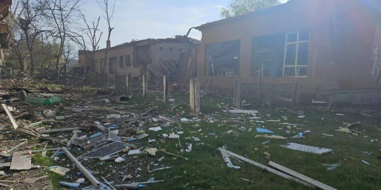 У Краматорську триває рятувальна операція, кількість жертв ворожого удару зросла до п'яти