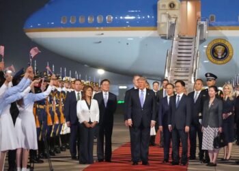 Трамп прилетів до Сі – що вирішують США і Китай та де в цій грі Україна