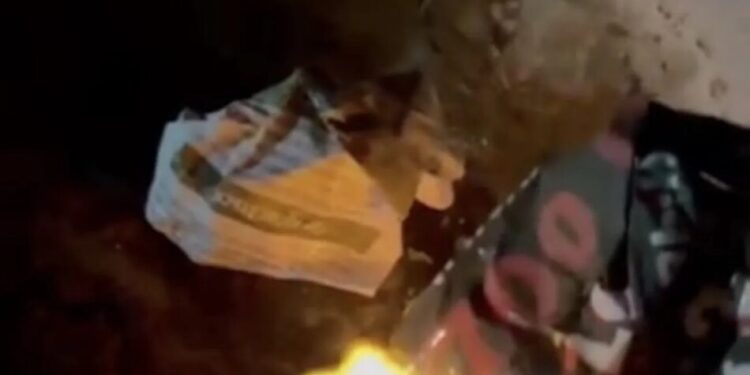 У брянську невідомі масово нищать плакати із закликами до мобілізації в армію рф