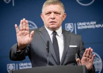 Фіцо зустрінеться з путіним у москві 9 травня, але проігнорує військовий парад – ЗМІ