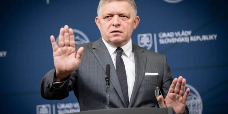 Фіцо зустрінеться з путіним у москві 9 травня, але проігнорує військовий парад – ЗМІ