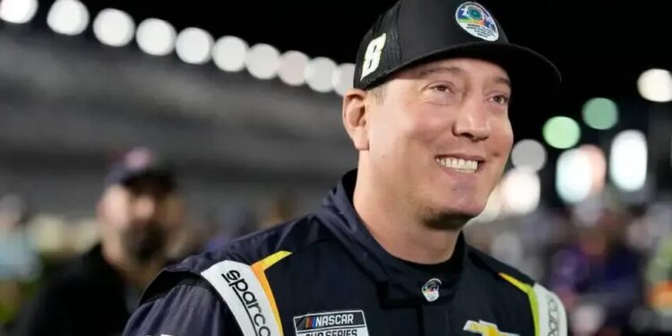 Дворазовий чемпіон NASCAR Кайл Буш помер у 41 рік після важкої пневмонії та сепсису