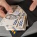 Середня зарплата працівників обласних держадміністрацій за рік зросла майже на 10 тис. грн – дані Мінфіну