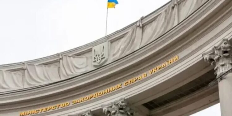 Українцям через спалах Еболи в Конго рекомендували утриматися від поїздок до регіону