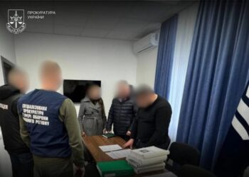Ексначальника Рівненського ТЦК судитимуть за переплату при закупівлі 16 пікапів для армії