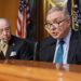 Сенатори США вимагають негайно розблокувати 600 мільйонів для України