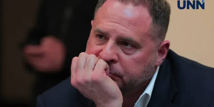 Єрмак перед судовим засіданням розповів, чи ознайомився з матеріалами своєї справи
