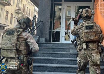 Обшуки у поліції: правоохоронці розкрили, кого з топ-поліцейських затримали у трьох областях