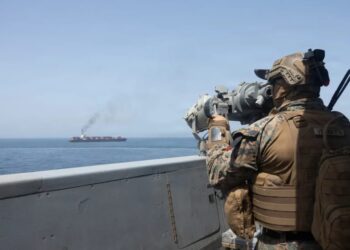 Транзит через Ормузьку протоку зростає завдяки підтримці США та надіям на перемир’я – ЗМІ