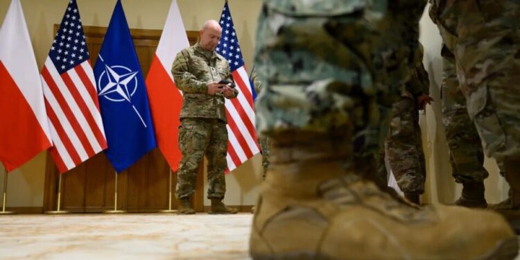 Лист Пентагону про скасування дислокації військ у Польщі "загубився" у пошті начальника Генштабу Кукули – Politico.
