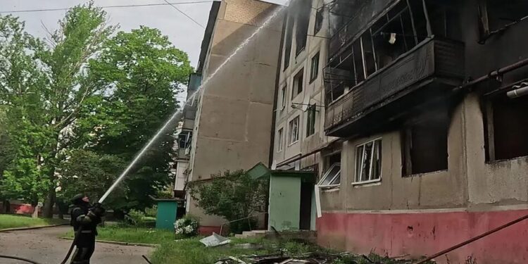 російський авіаудар по Дружківці забрав життя людини та спричинив пожежі