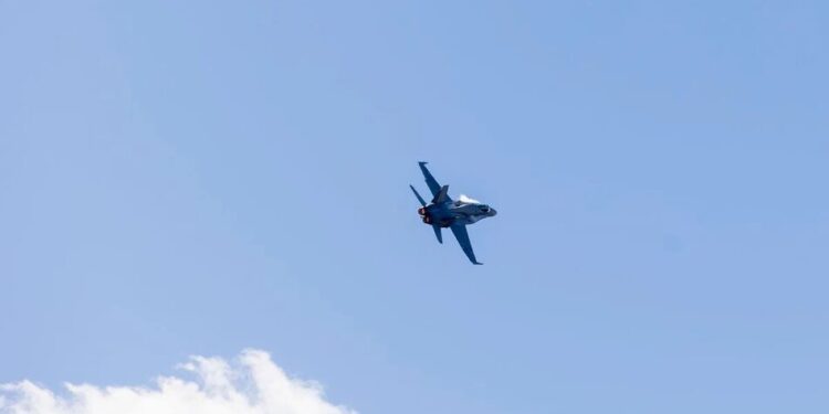 Аеропорт Гельсінкі зупиняв роботу через заліт дрона, Фінляндія піднімала винищувачі
