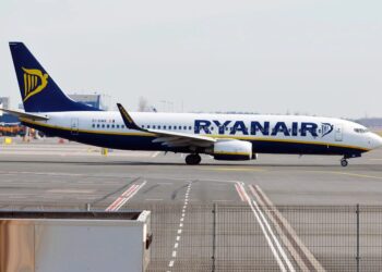 Ryanair попередила про зростання витрат через ціни на пальне та зарплати персоналу