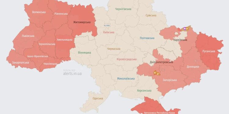 Закарпаття зазнало наймасованішої атаки рф, Івано-Франківськ також під ударом