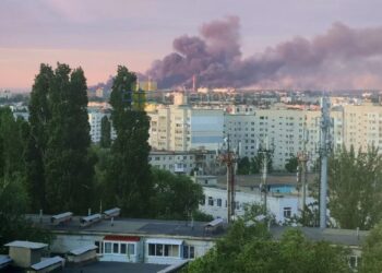 У російському саратові дрони атакували НПЗ  – ЗМІ
