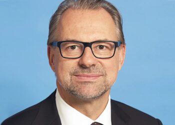Європа ніколи не наздожене США без радикальних змін у космічній сфері – глава ESA