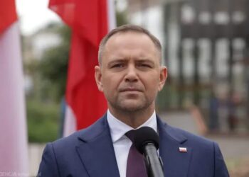 У Польщі розслідують фейковий виклик екстрених служб до будинку родини президента Навроцького