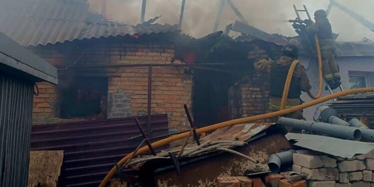 Атака рф на Дніпропетровщину: десятеро поранених, пошкоджена гімназія