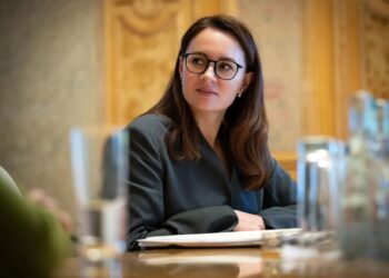 В Україні запускають програму для повернення на ринок праці людей 50+