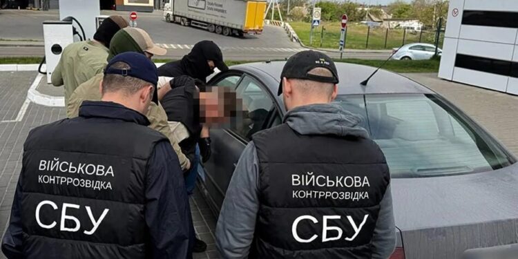 Вимагав 100 000 грн за приймання сухпайків для військових – в Одесі затримали офіцера ЗСУ