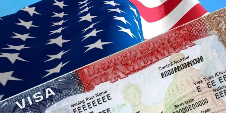 Туристична віза до США стала "юридичним іспитом": українців перевіряють значно жорсткіше – юрист