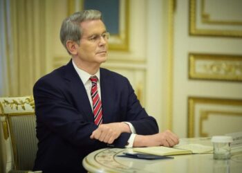 Бессент підтвердив, що США ще на місяць продовжать дозвіл на купівлю російської нафти