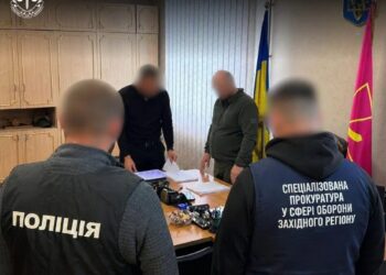 Посадовці ТЦК фіктивно "мобілізували" 276 людей у схемі з "паперовою армією" – Генпрокурор