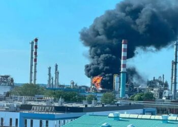 Вибух на нафтохімічному заводі MOL в Угорщині викликав пожежу, перевищення шкідливих речовин не фіксують