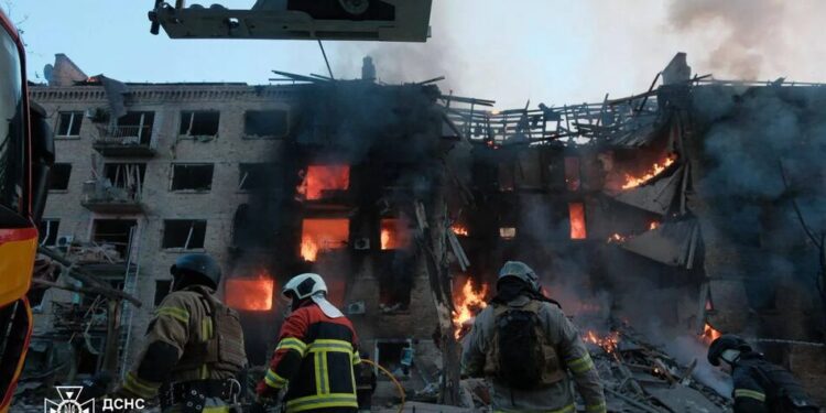 У Києві внаслідок масованої атаки рф загинула людина, постраждали 21, серед них підліток