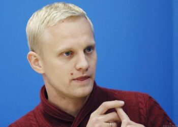 "Подвійні стандарти": активіст Шабунін списався з ЗСУ по зору, хоча стріляє у "десятку" та водить авто – рух "Чесна мобілізація"