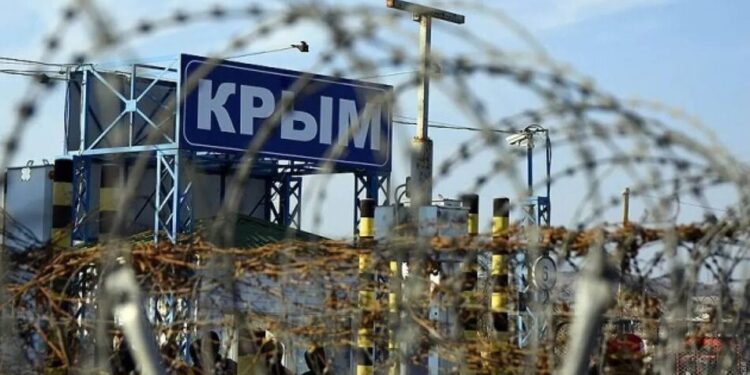 У Севастополі бензин почали продавати за талонами на тлі дефіциту пального