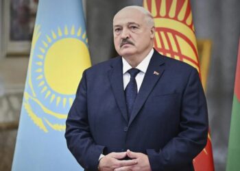лукашенко заявив, що білорусь "не збирається втягуватися у війну" проти України