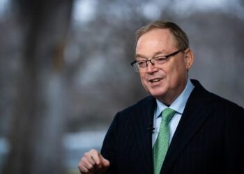Tкономічний радник Трампа заявив, що завершення війни з Іраном може відкрити шлях до зниження ставки ФРС