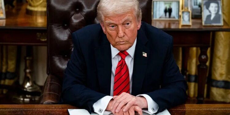 Трамп зобов’язав федеральні агентства купувати лише американські товари
