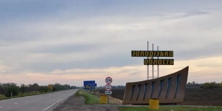 У Запорізькій області окупанти вдарили дроном по авто, загинув водій – ОВА