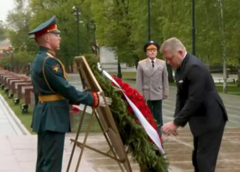 Фіцо прибув до москви на зустріч із путіним і назвав себе "чорною вівцею ЄС"