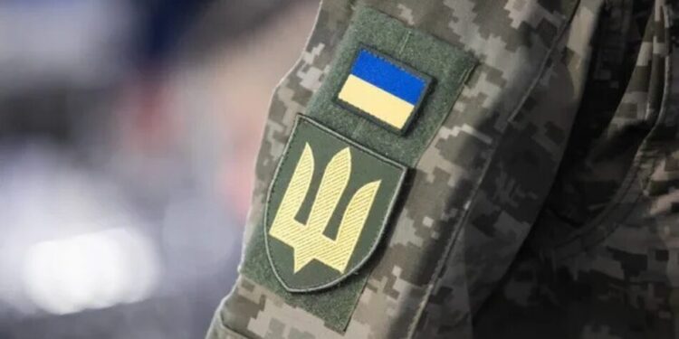 На Закарпатті група осіб намагалась "штурмувати" будівлю ТЦК, напад відбили