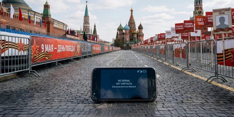 У москві готуються до 9 травня з обмеженням зв’язку і без військової техніки – СЗР