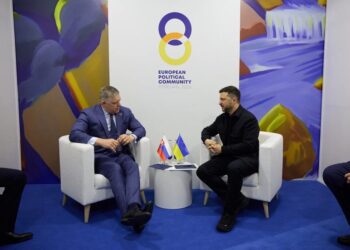 Зеленський зустрівся з Фіцо – Словаччина готова допомагати Україні на шляху вступу до ЄС