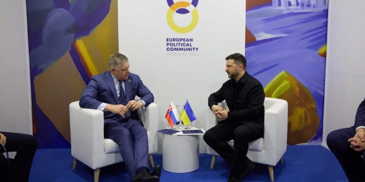 Зеленський зустрівся з Фіцо – Словаччина готова допомагати Україні на шляху вступу до ЄС